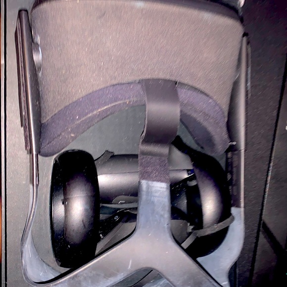 It a vr 128 gb have no charger take a usb C